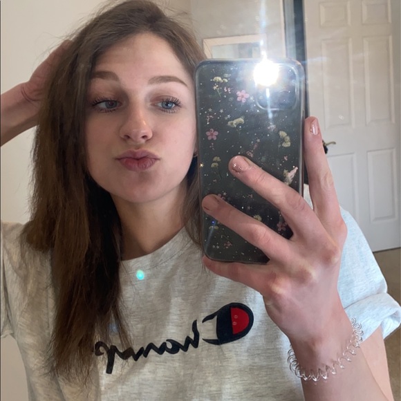 Meet your Posher, Megan - Picture 2 of 3